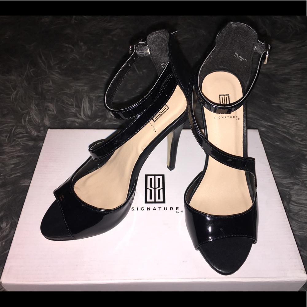 Signature black heel size 6